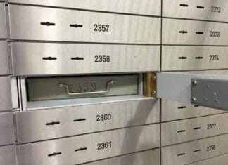 Jak przechowywać dokumentację medyczną zgodnie z RODO? Prawda zza zamkniętych drzwi