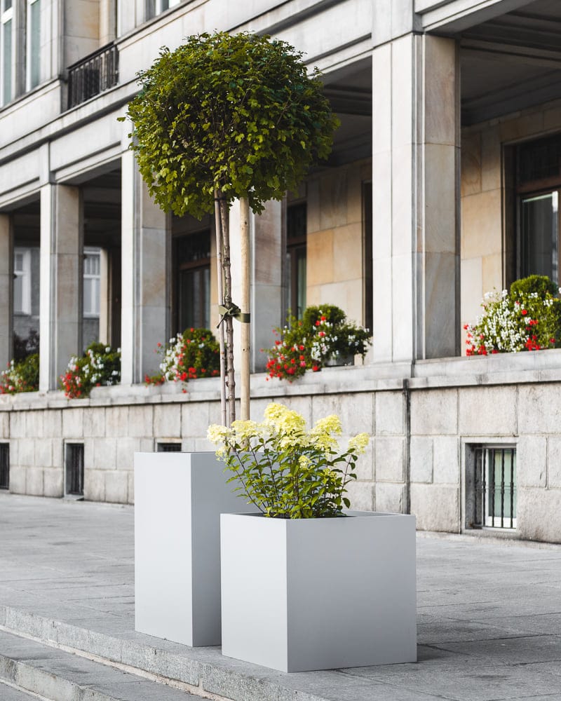 szare donice miejskie